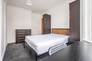 Bedroom- click for photo gallery